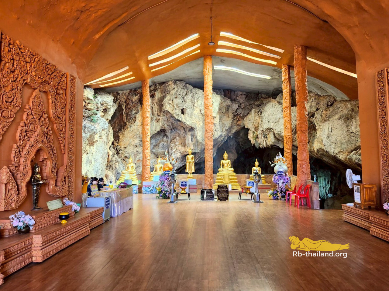 วัดถ้ำพุหว้า วัดพระนอน