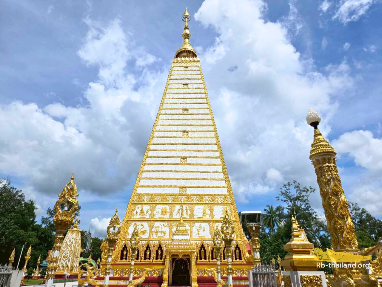 วัดพระธาตุหนองบัว วัดพระนอน