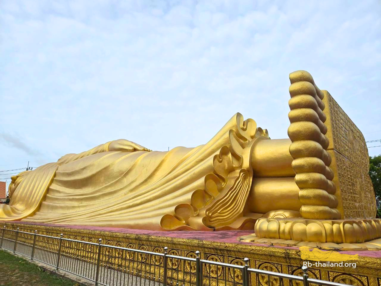 วัดแหลมพ้อ วัดพระนอน