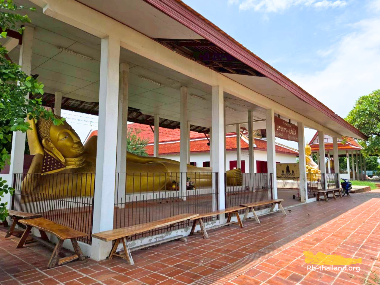 วัดพระศรีรัตนมหาธาตุ วัดพระนอน