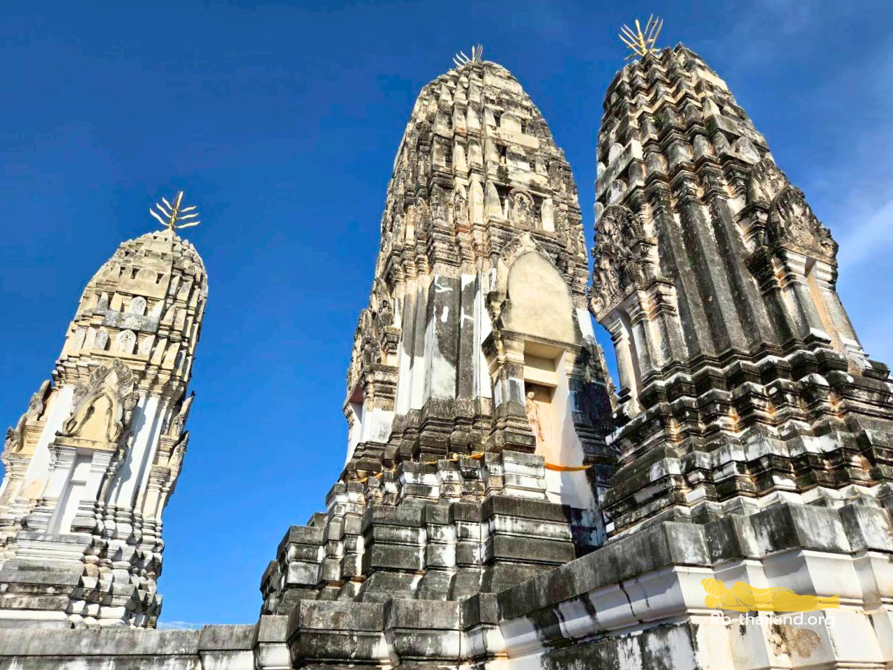 วัดมหาธาตุวรวิหาร วัดพระนอน
